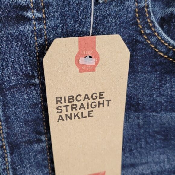 NEW 30 LEVI'S RIBCAGE STRAIGHT LEG ANKLE RIB CAGE SHORT JEANS 27 NWT - Picture 3 of 11